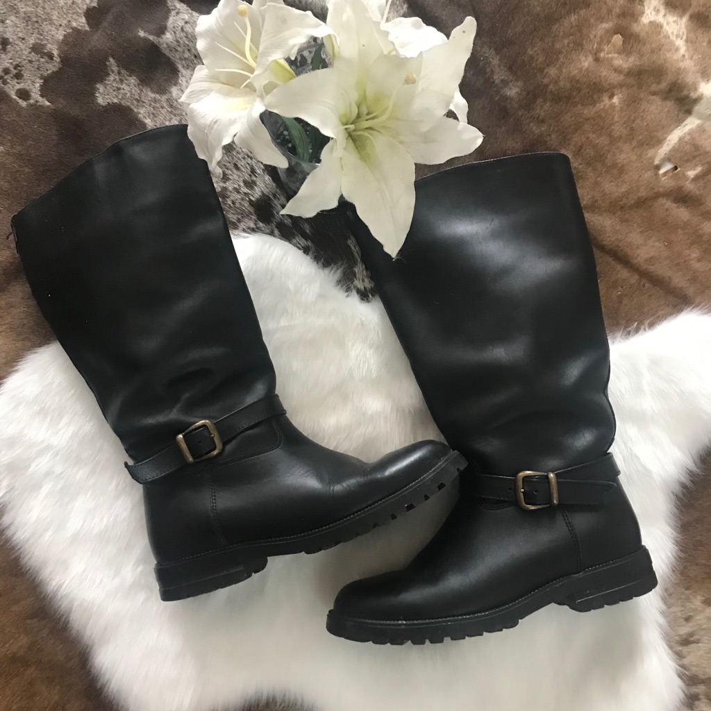 L.L. Bean Black Leather Buckle Boots Sz 6